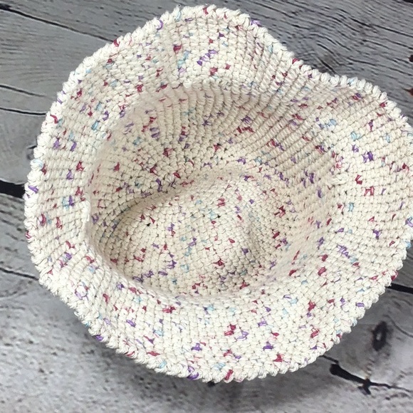 Sun Hat Handmade crochet - Picture 4 of 4